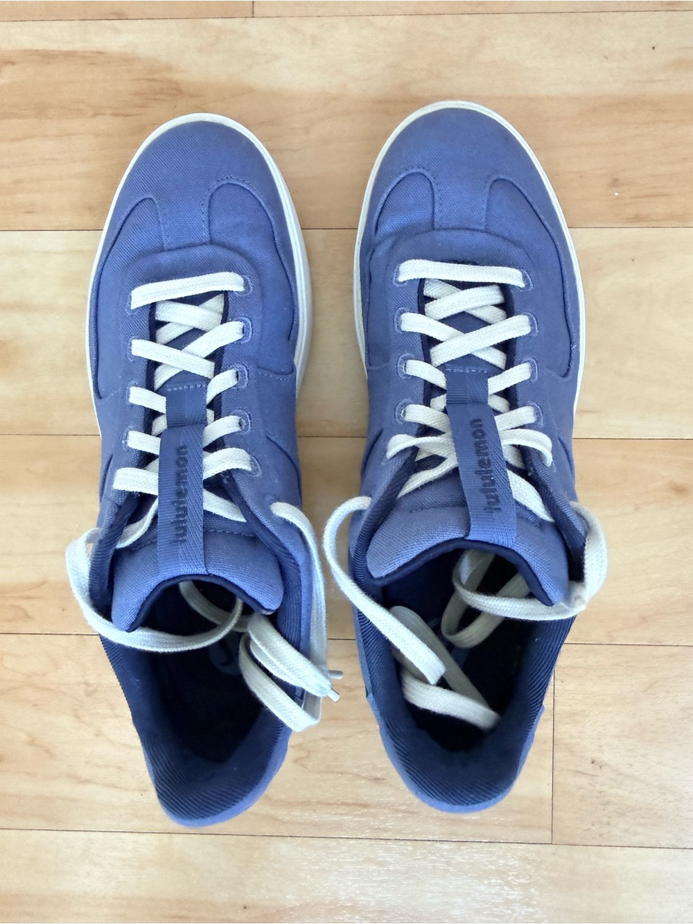 lululemon athletica women’s Blue cityverse sneakers, size 10
